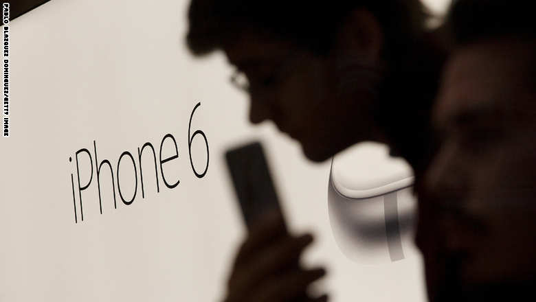 Apple Inc. Launches iPhone 6 And iPhone 6 Plus Smartphones In Madrid